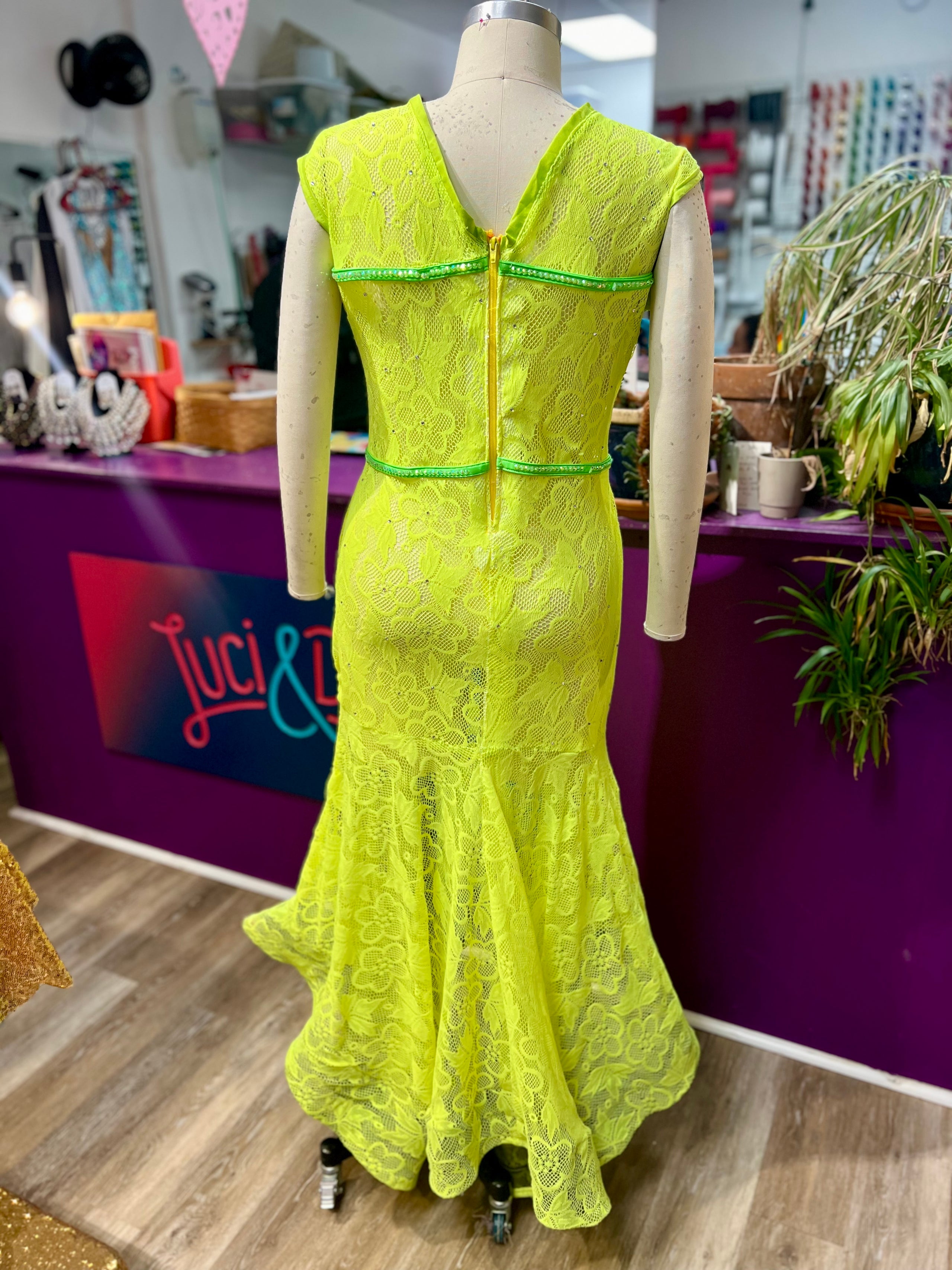 Neon Yellow Lace Sleeveless Gown with Rhinestones Size 3XL 22 24 Luci Dona